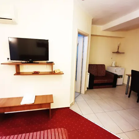 Bed & Breakfast T90 *