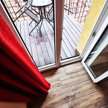 T90 Bed & Breakfast