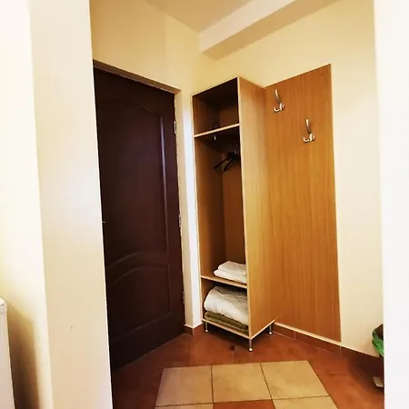 T90 Bed & Breakfast *