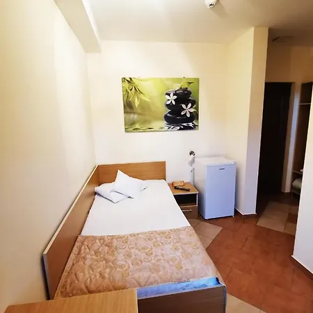 T90 Bed & Breakfast